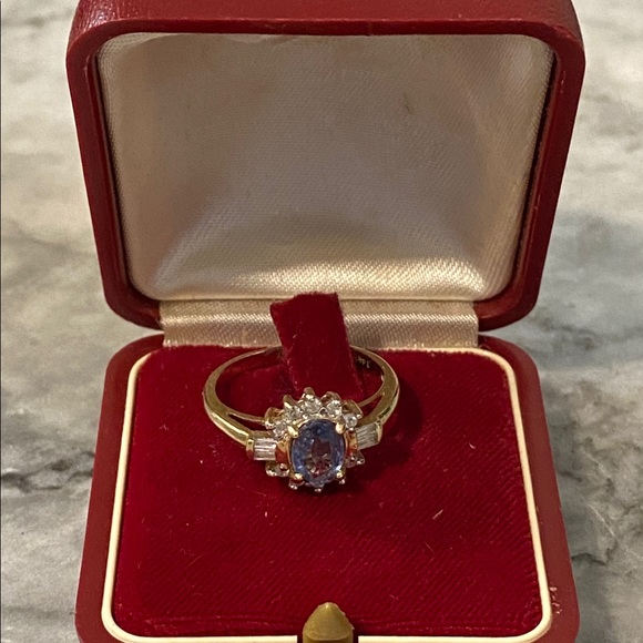 14k yellow gold Sapphire and diamond ring size 7 - Picture 3 of 6